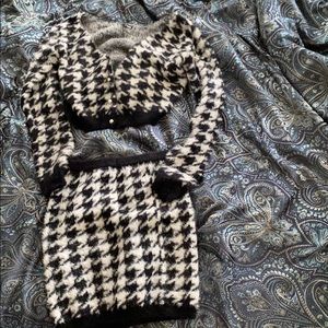 Two piece mini skirt set .